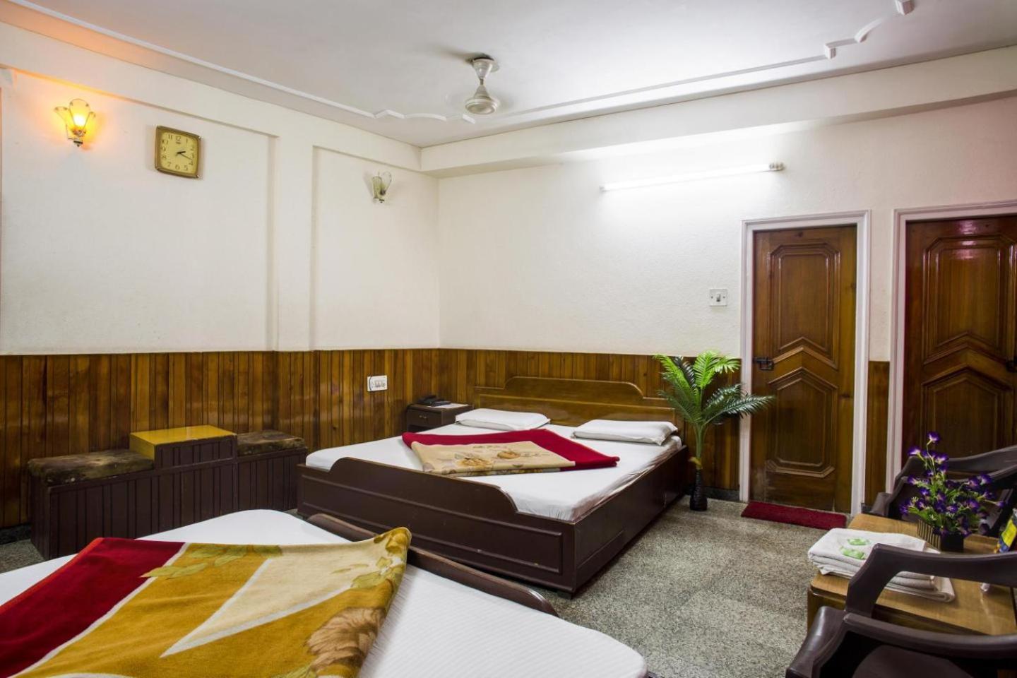 Hotel Raghunath Jammu Buitenkant foto