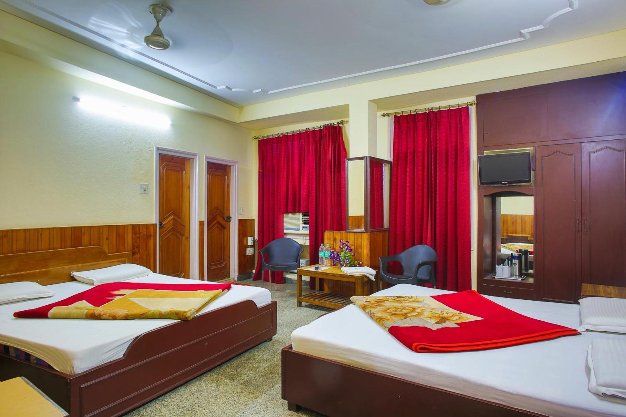 Hotel Raghunath Jammu Buitenkant foto
