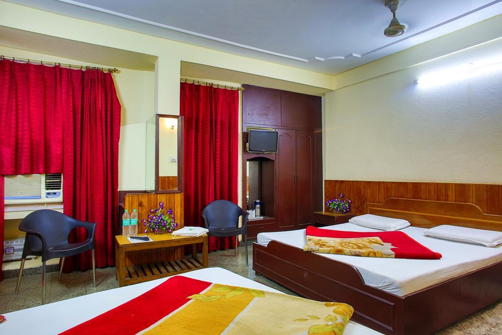 Hotel Raghunath Jammu Buitenkant foto